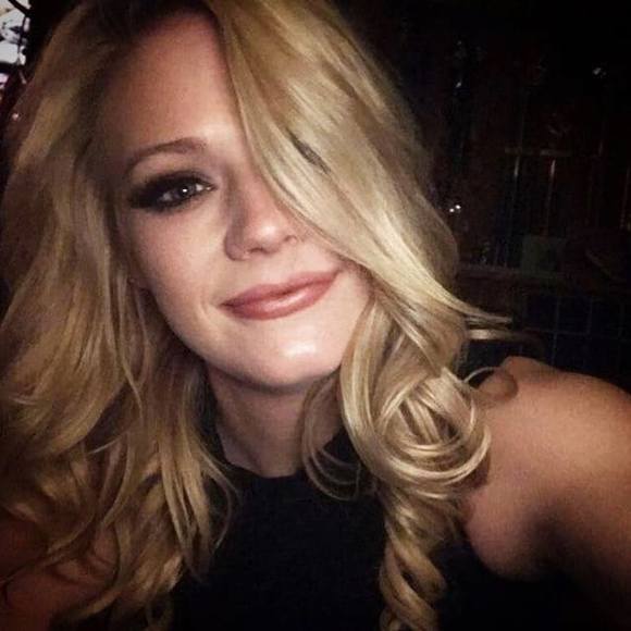 Meet your Posher, Tiffany - Picture 1 of 1